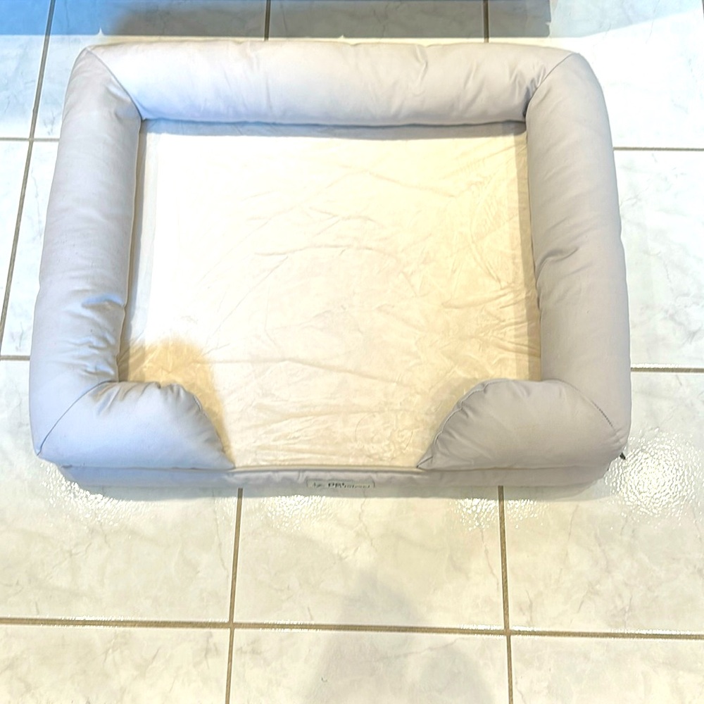 New pet fusion ulitimate bed medium